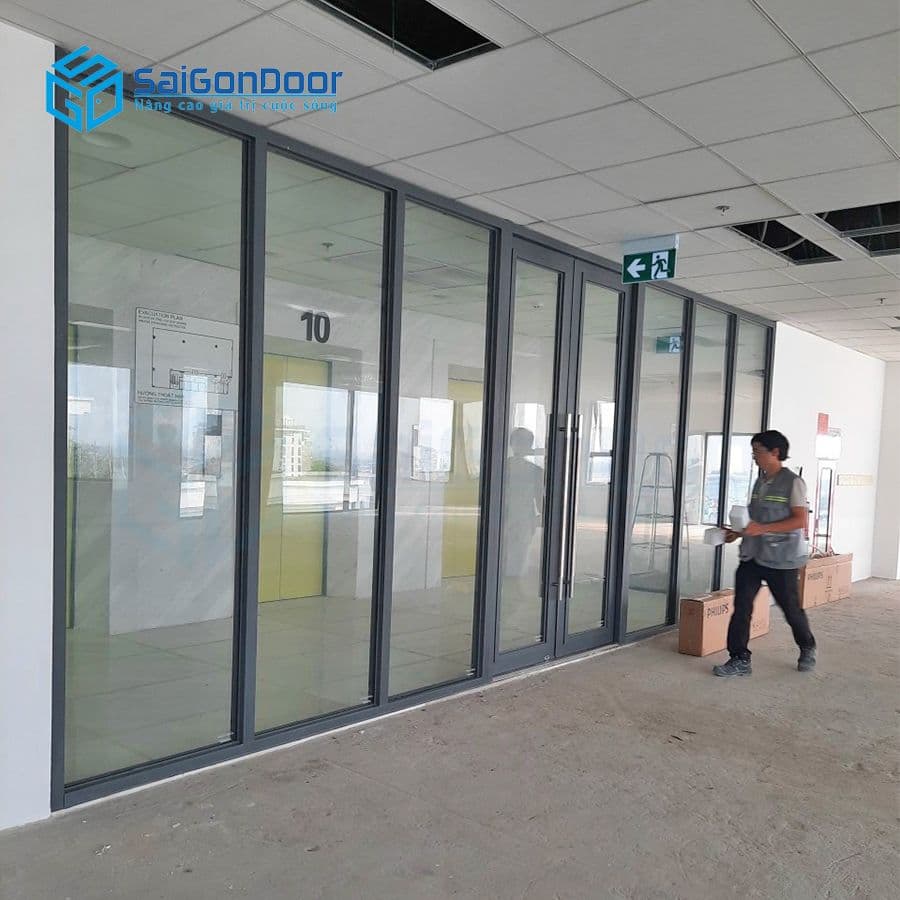 VÁCH KÍNH CHỐNG CHÁY 18